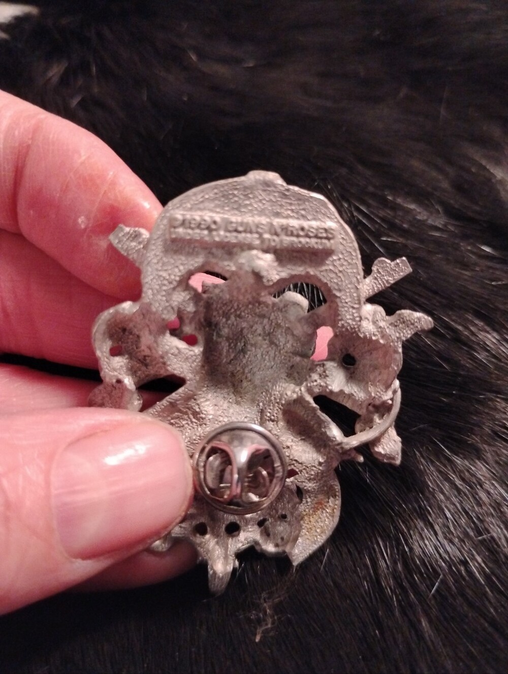 Guns N Roses Pin - Picture 2 of 2